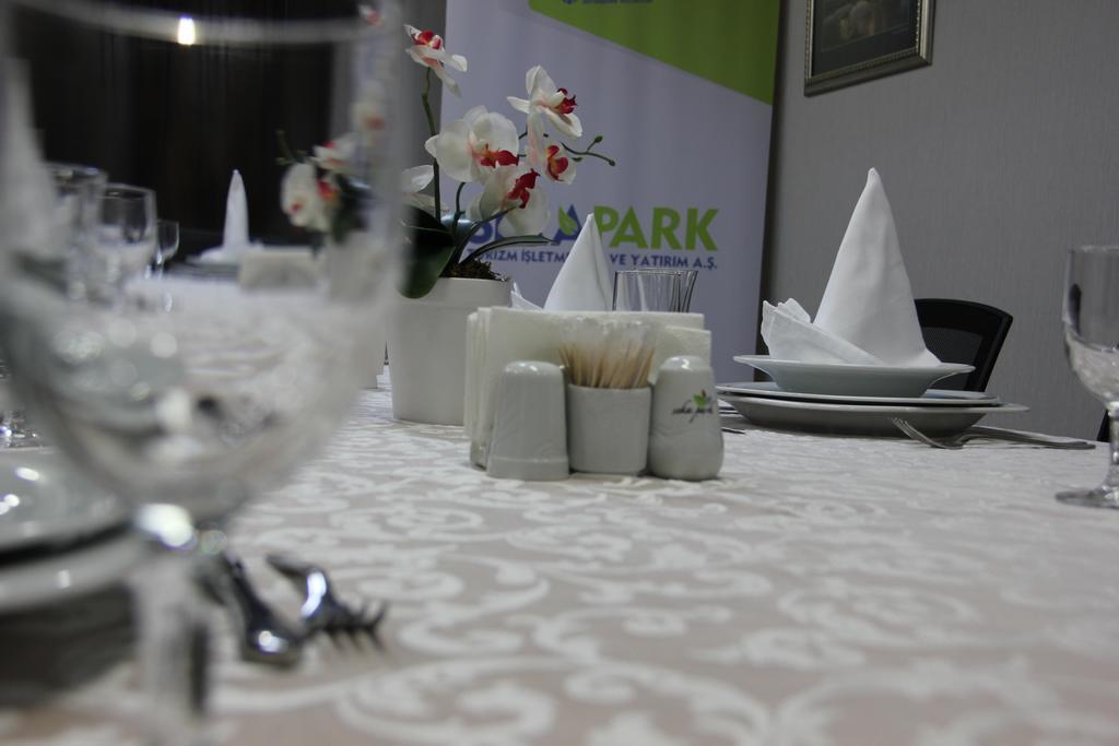 Seka Park Hotel 伊兹密特 外观 照片